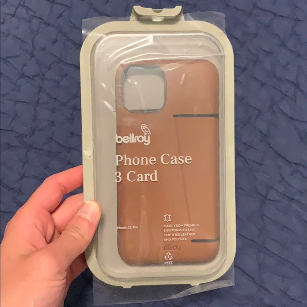 NWT Bellroy iPhone 11 Pro Case - 3 Card